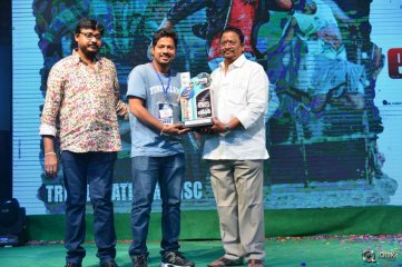 Loafer Movie Platinum Disc Function